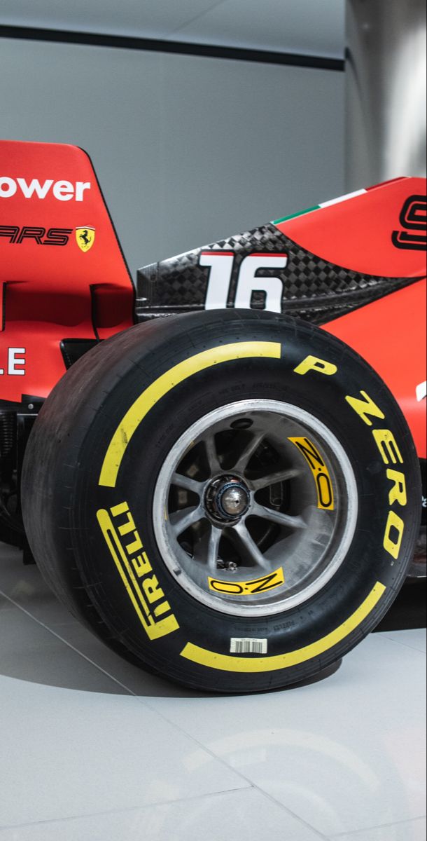 Wheels of the Ferrari F1 75 wallpaper 610x1200