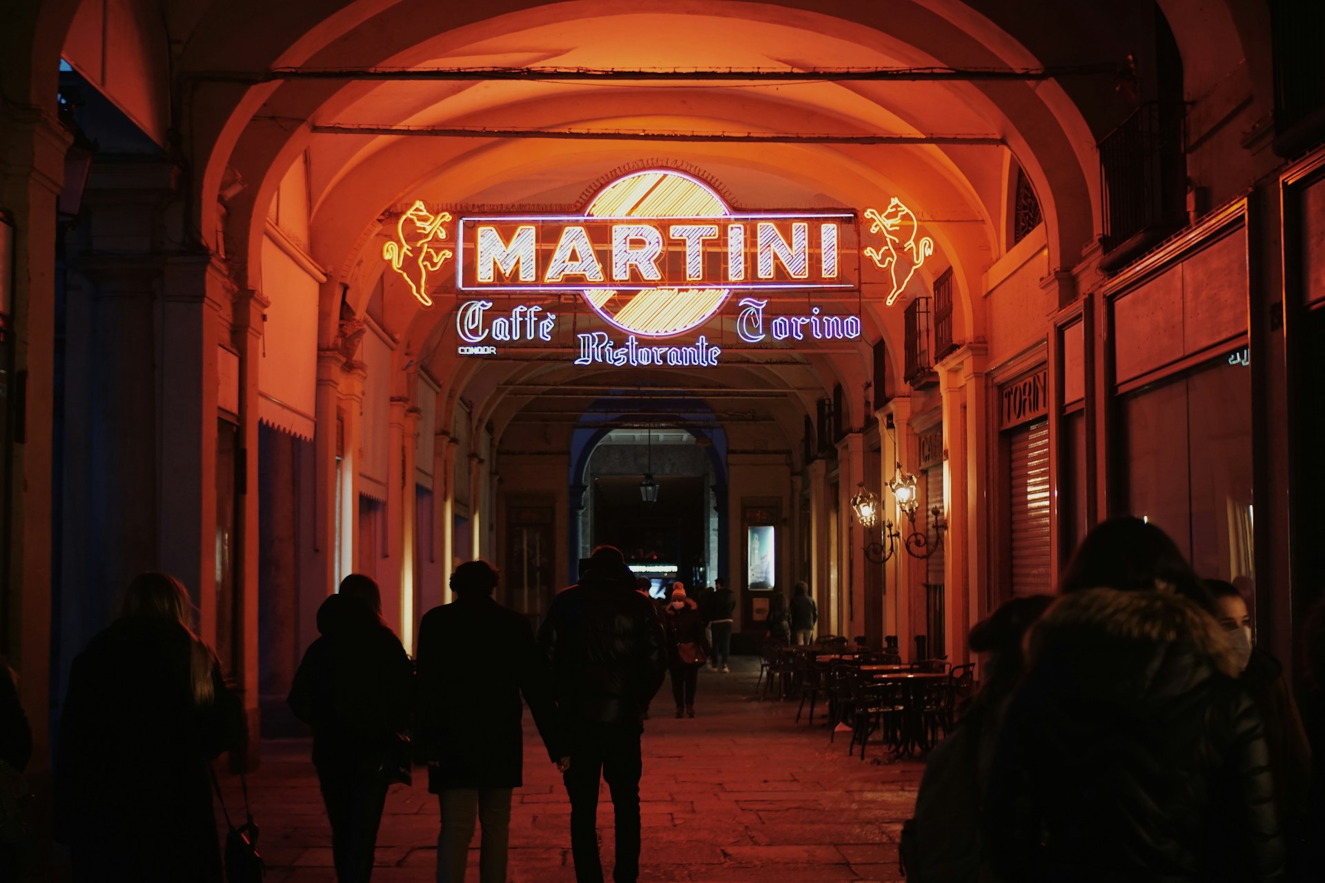 Martini Logo Black Background 1920x1280