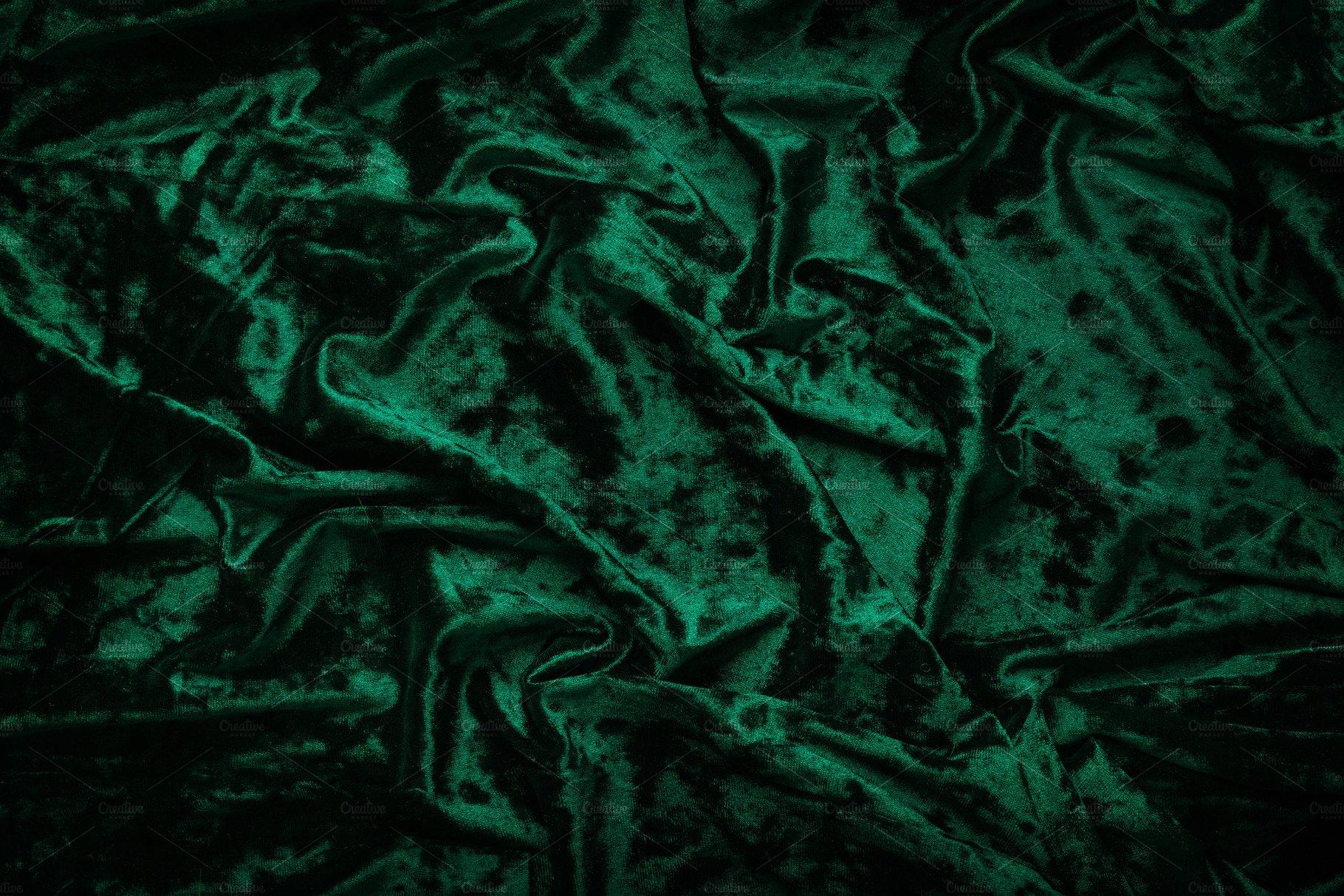 Green Velvet Wallpaper 4k 1820x1213